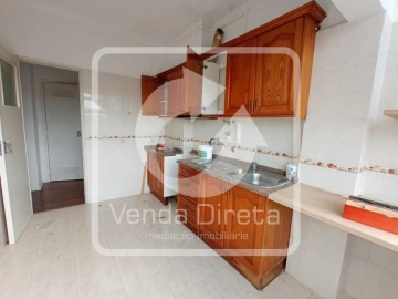 Apartamento T2 para Venda em Carnaxide e Queijas