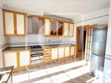 Apartamento T3 para Venda em Santa Maria e São Miguel, São Martinho, São Pedro Penaferrim