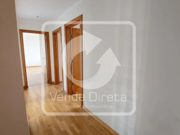 Apartamento T3 para Venda em Santa Maria e São Miguel, São Martinho, São Pedro Penaferrim