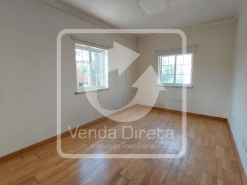 Apartamento T3 para Venda em Santa Maria e São Miguel, São Martinho, São Pedro Penaferrim