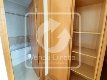 Apartamento T3 para Venda em Santa Maria e São Miguel, São Martinho, São Pedro Penaferrim