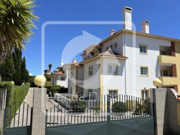 Apartamento T4 para Venda em Santa Maria e São Miguel, São Martinho, São Pedro Penaferrim