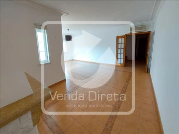 Apartamento T4 para Venda em Santa Maria e São Miguel, São Martinho, São Pedro Penaferrim