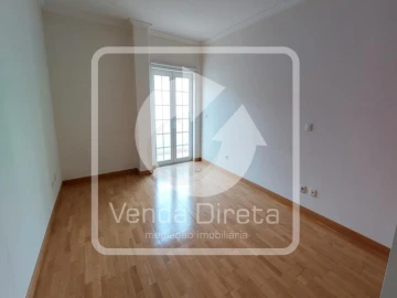 Apartamento T4 para Venda em Santa Maria e São Miguel, São Martinho, São Pedro Penaferrim