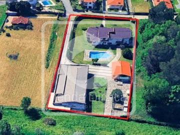 Moradia T5 para Venda em Ruivães e Novais