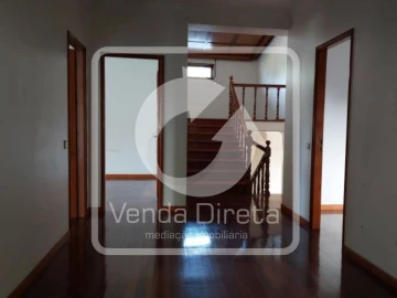 Moradia T5 para Venda em Ruivães e Novais