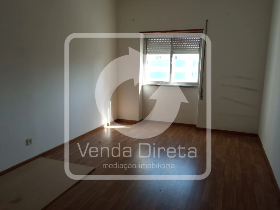 Apartamento T2 para Venda em Amora Foto 15