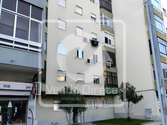 Apartamento T2 para Venda em Amora Foto 20