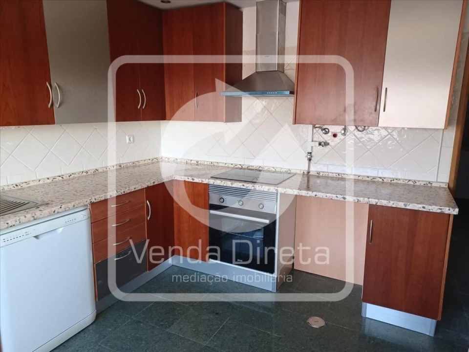Apartamento T3 para Venda em Amora Foto 1