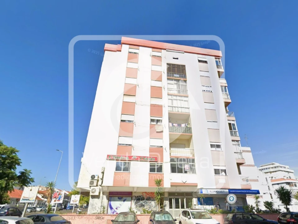 Apartamento T3 para Venda em Amora Foto 14