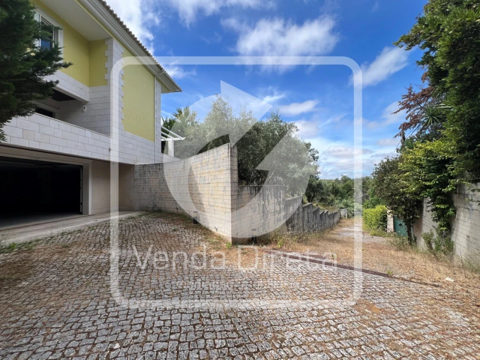 Moradia T6 para Venda em Queluz e Belas Foto 8