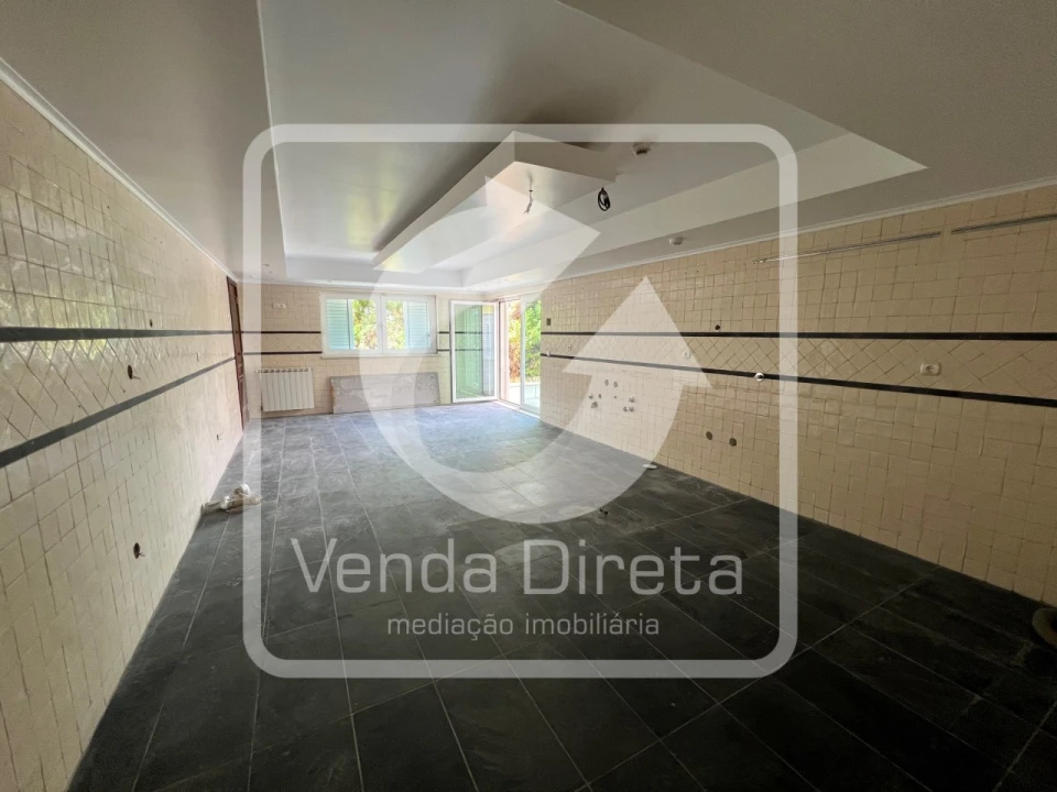 Moradia T6 para Venda em Queluz e Belas Foto 21