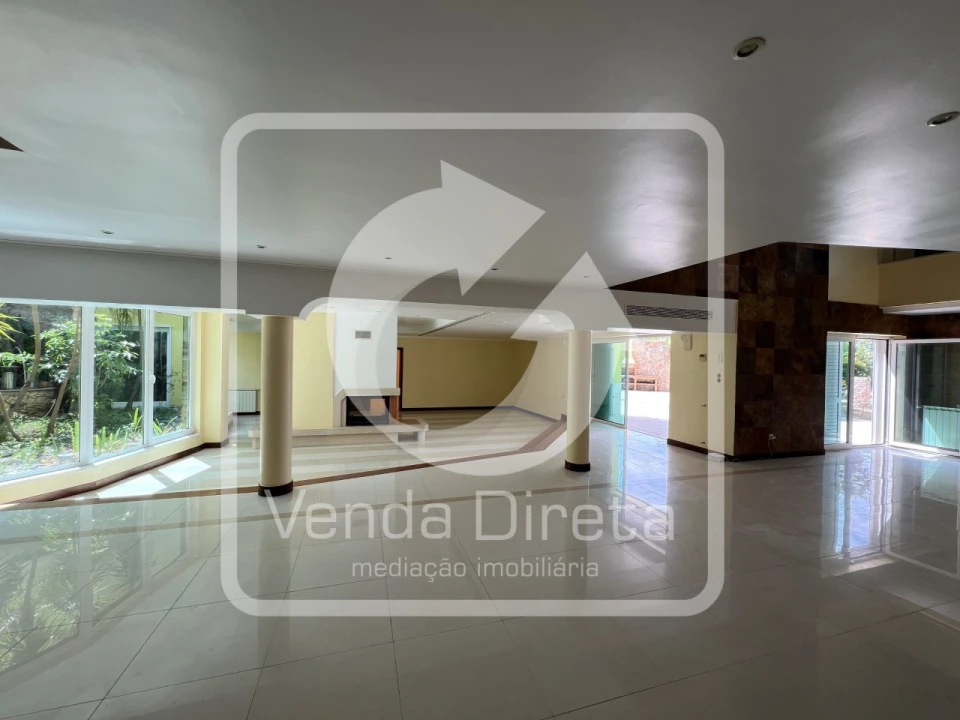 Moradia T6 para Venda em Queluz e Belas Foto 31