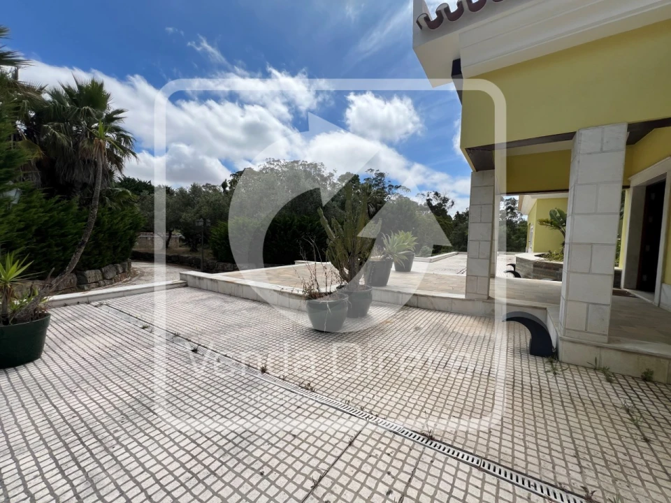 Moradia T6 para Venda em Queluz e Belas Foto 49