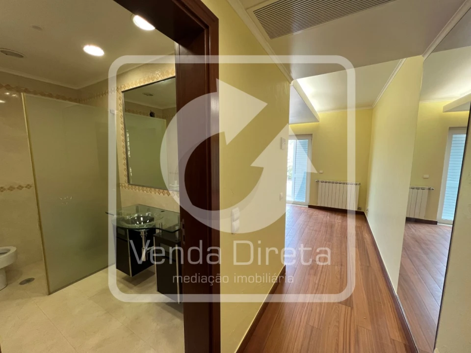 Moradia T6 para Venda em Queluz e Belas Foto 69