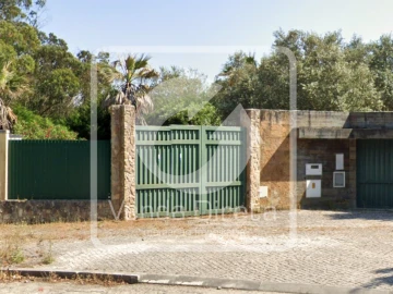 Moradia T6 para Venda em Queluz e Belas