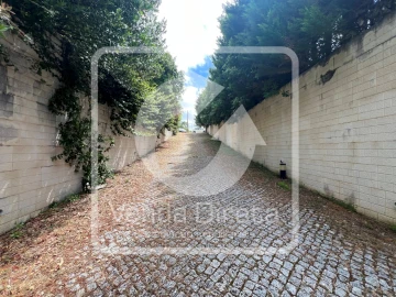 Moradia T6 para Venda em Queluz e Belas