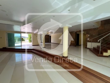 Moradia T6 para Venda em Queluz e Belas