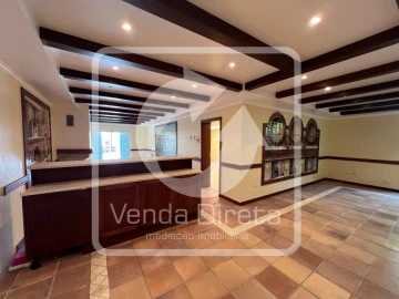 Moradia T6 para Venda em Queluz e Belas