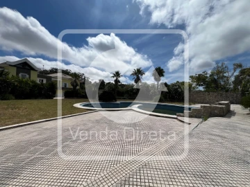 Moradia T6 para Venda em Queluz e Belas