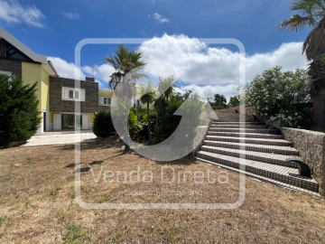 Moradia T6 para Venda em Queluz e Belas