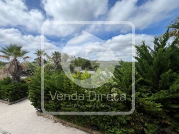 Moradia T6 para Venda em Queluz e Belas