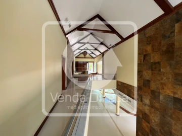 Moradia T6 para Venda em Queluz e Belas