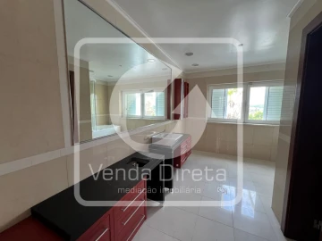 Moradia T6 para Venda em Queluz e Belas