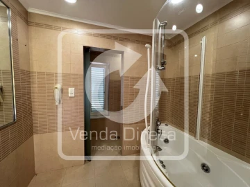 Moradia T6 para Venda em Queluz e Belas