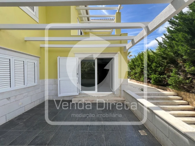 Moradia T6 para Venda em Queluz e Belas Foto 24