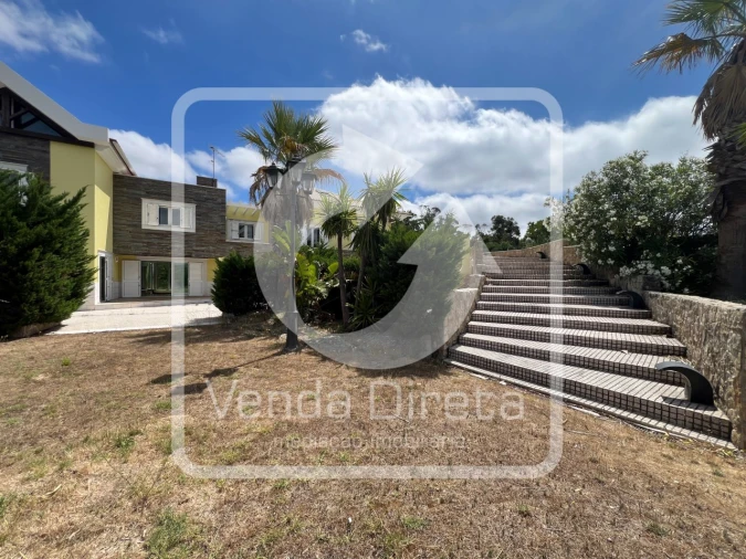 Moradia T6 para Venda em Queluz e Belas Foto 40