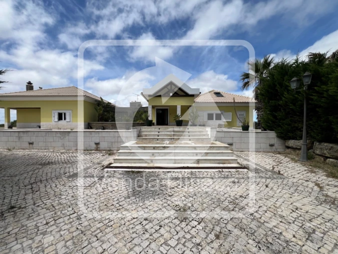 Moradia T6 para Venda em Queluz e Belas Foto 48