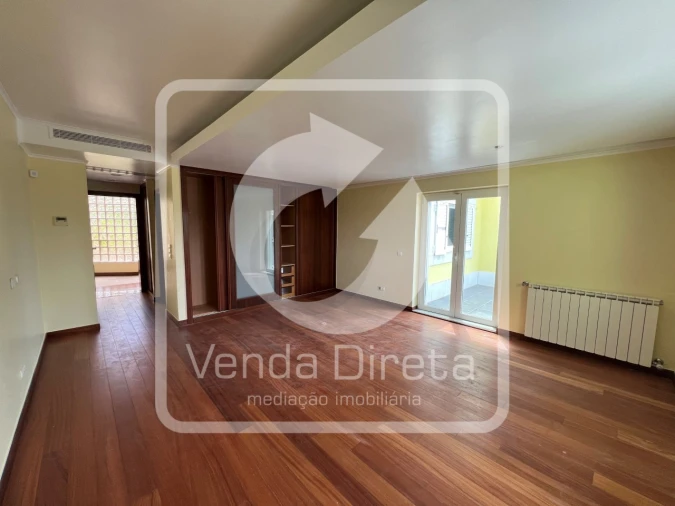Moradia T6 para Venda em Queluz e Belas Foto 62