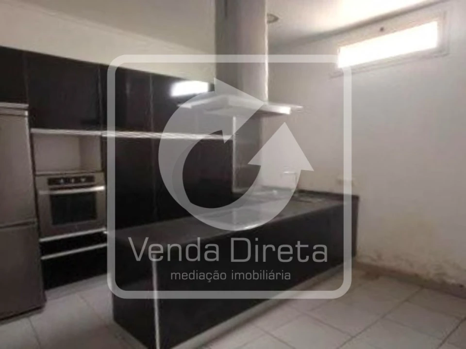 Moradia T3 para Venda em Camara de Lobos Foto 11