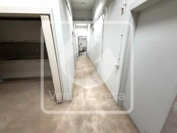 Loja para Venda em Poiares (Santo Andre)