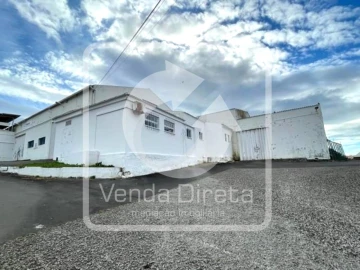 Armazém para Venda em Praia da Vitoria (Santa Cruz)