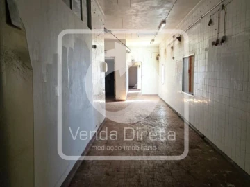 Armazém para Venda em Trancoso (São Pedro e Santa Maria) e Souto Maior