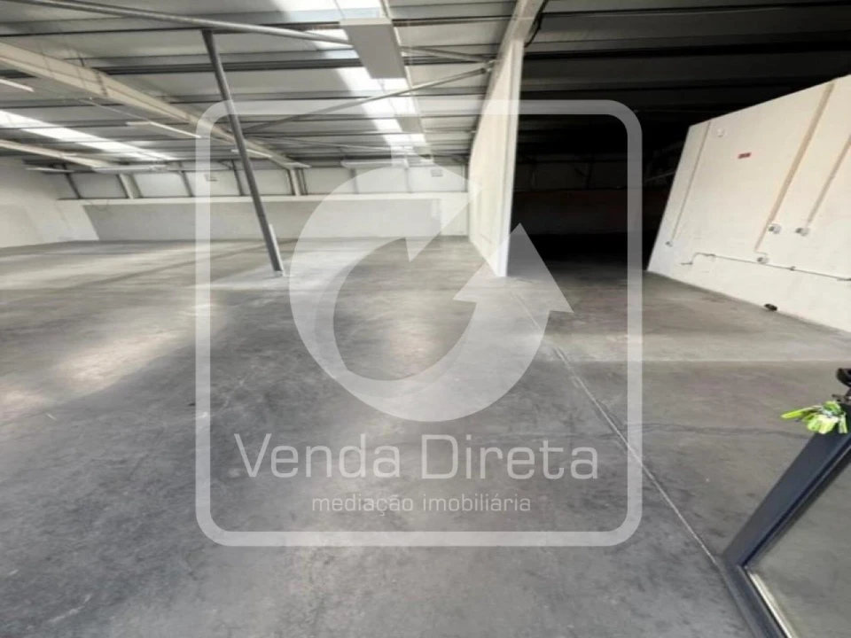 Armazém para Venda em Vila Franca das Naves e Feital Foto 6