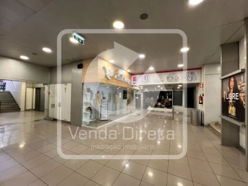 Loja para Venda em Santo António