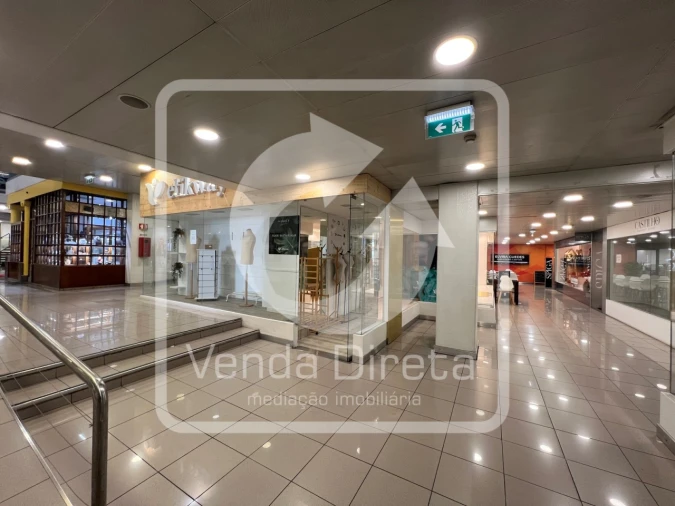 Loja para Venda em Santo António Foto 2