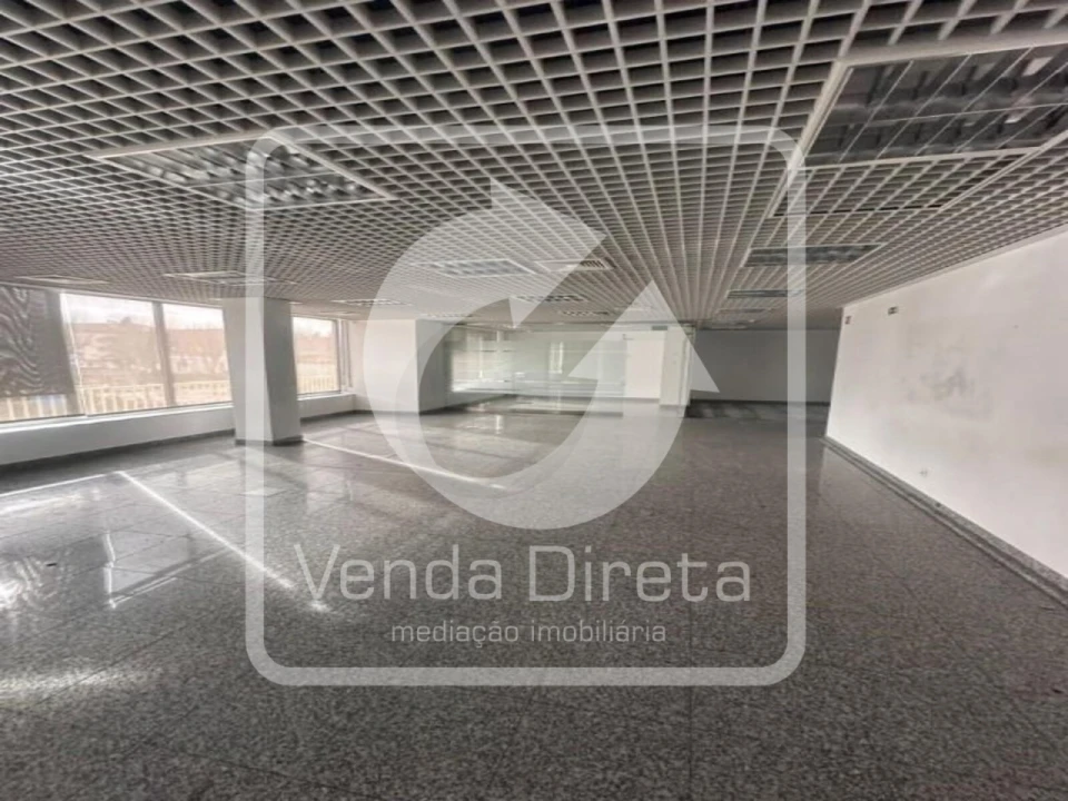 Loja para Venda em Miranda do Corvo Foto 4