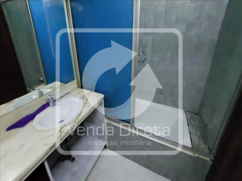 Apartamento T2 para Venda em Queluz e Belas Foto 11