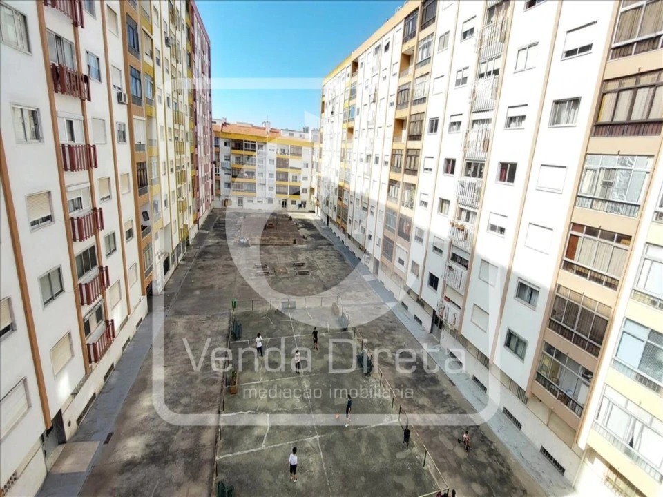 Apartamento T2 para Venda em Queluz e Belas Foto 20