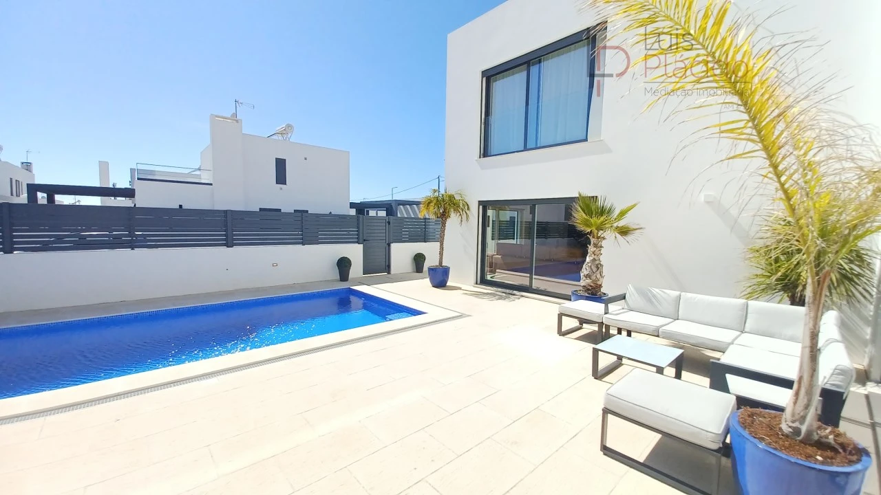 Moradia T4 para Venda em Porto Covo Foto 14