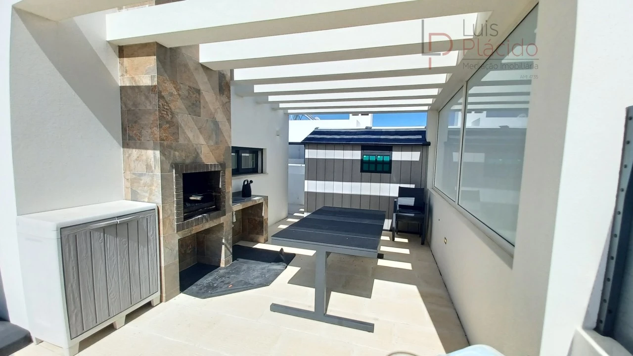 Moradia T4 para Venda em Porto Covo Foto 12