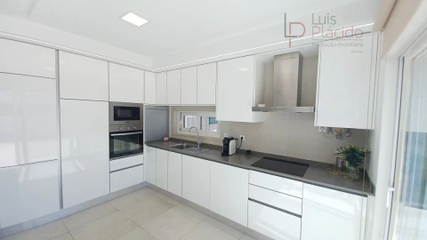 Moradia T4 para Venda em Porto Covo