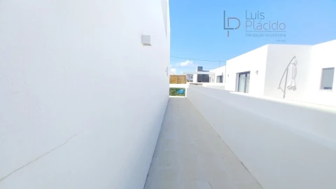 Moradia T4 para Venda em Porto Covo