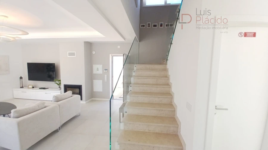 Moradia T4 para Venda em Porto Covo Foto 7