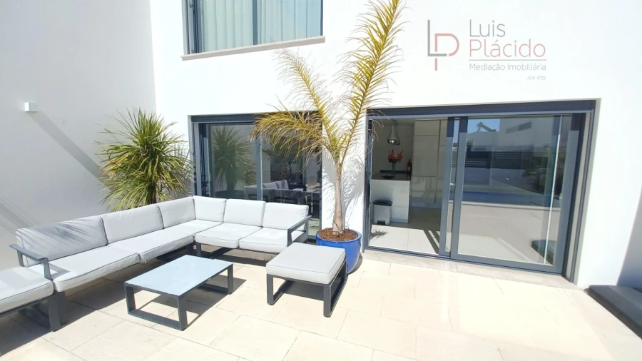 Moradia T4 para Venda em Porto Covo Foto 13