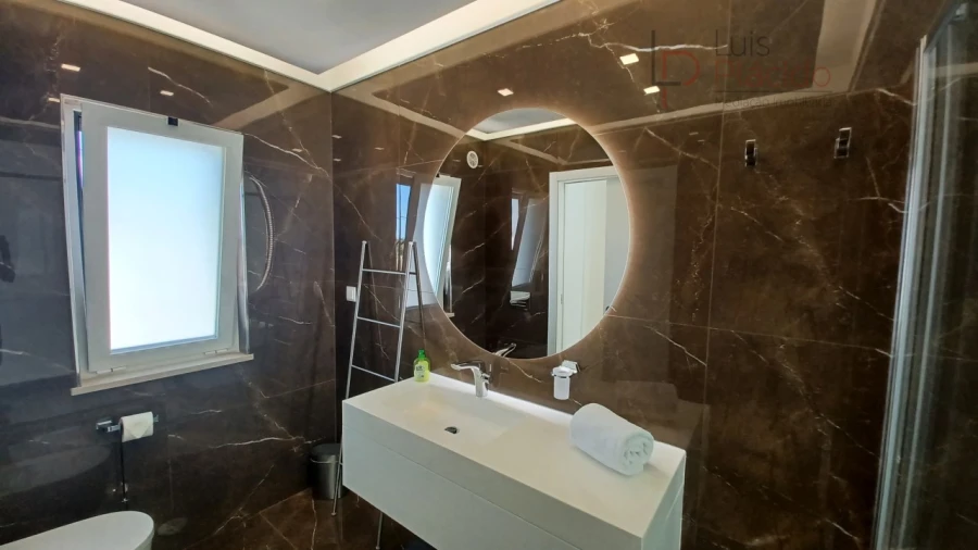 Moradia T4 para Venda em Porto Covo Foto 18